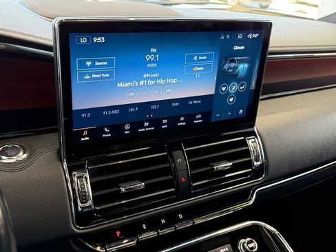 Used 2022 Lincoln Navigator L Reserve RWD image 17