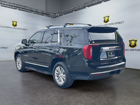Used 2022 GMC Yukon SLT w/ SLT Premium Package image 3