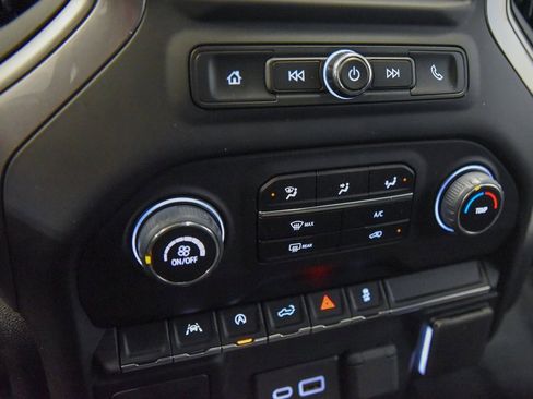 Used 2023 Chevrolet Silverado 1500 Custom image 19