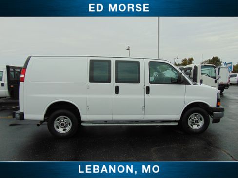 Used 2023 GMC Savana 2500 w/ Driver Convenience Package image 7