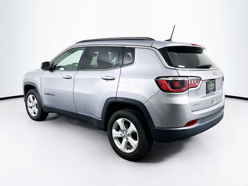 Used 2018 Jeep Compass Latitude w/ Popular Equipment Group AWD/4WD image 5