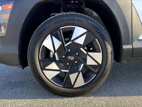 Used 2025 Hyundai Kona SEL image 24