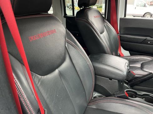 Used 2018 Jeep Wrangler Unlimited Rubicon image 44