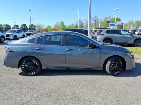New 2026 Nissan Sentra SR FWD image 2