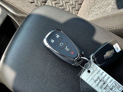 Used 2024 Chevrolet Equinox LT AWD/4WD image 10