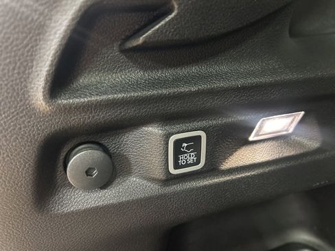 Certified 2023 Jeep Grand Cherokee L Limited image 40