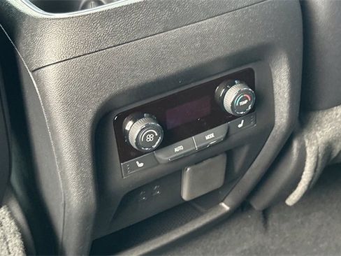 New 2026 Chevrolet Traverse RS image 17