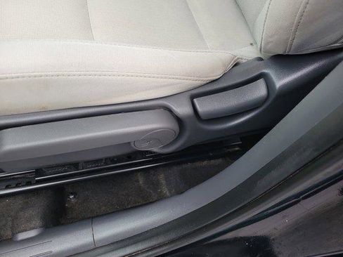 Used 2025 Hyundai Kona SE FWD image 16