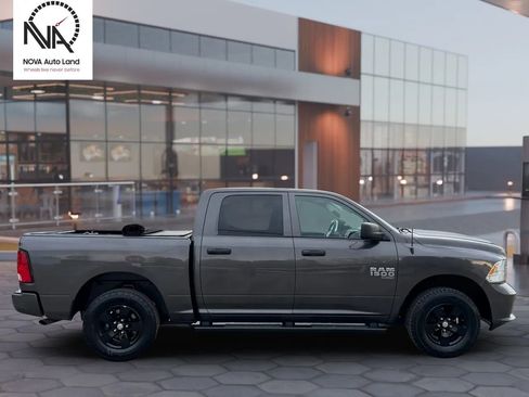 Used 2019 RAM 1500 Express AWD/4WD image 9