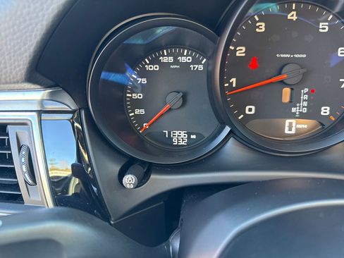 Used 2018 Porsche Macan image 22