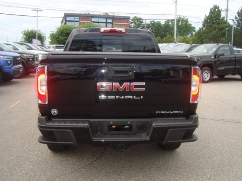 Certified 2022 GMC Canyon Denali image 22