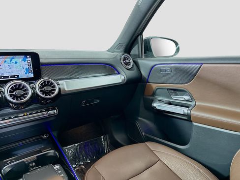 Used 2022 Mercedes-Benz GLB 250 image 26