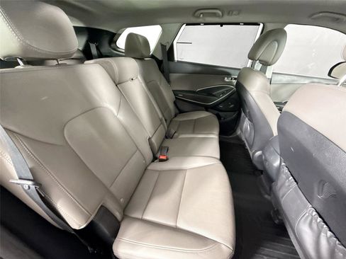 Used 2017 Hyundai Santa Fe SE Ultimate image 48