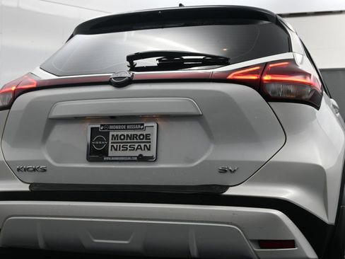 Certified 2023 Nissan Kicks SV image 10