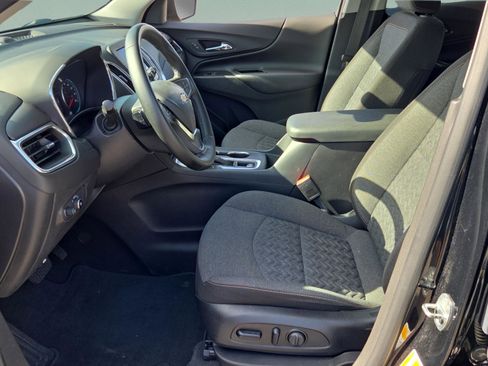 Certified 2023 Chevrolet Equinox LT FWD image 9