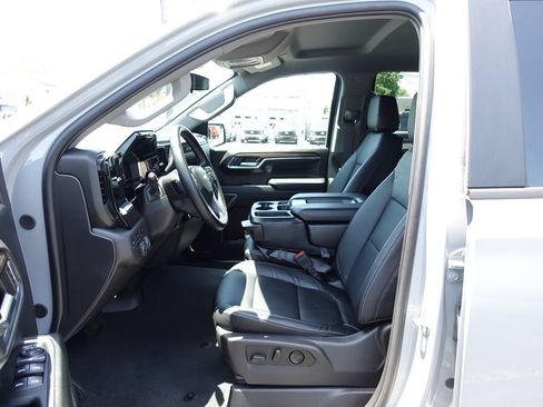 Used 2024 Chevrolet Silverado 1500 LT AWD/4WD image 18