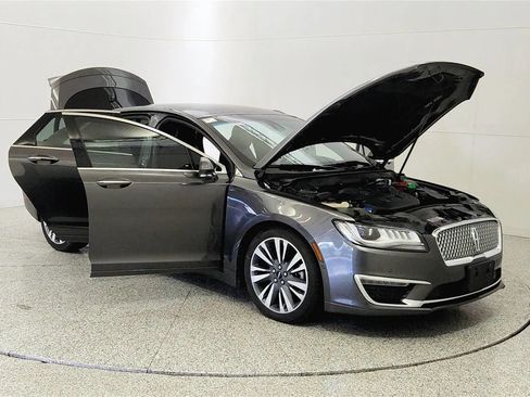 Used 2018 Lincoln MKZ Select w/ Technology Package FWD image 9