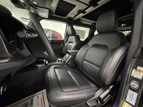 New 2025 Ford Bronco Badlands image 14