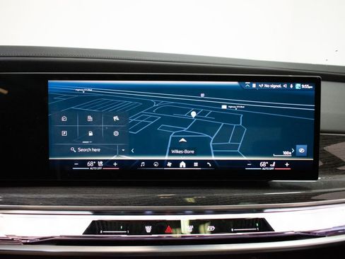 Certified 2026 BMW 740i xDrive AWD/4WD image 14