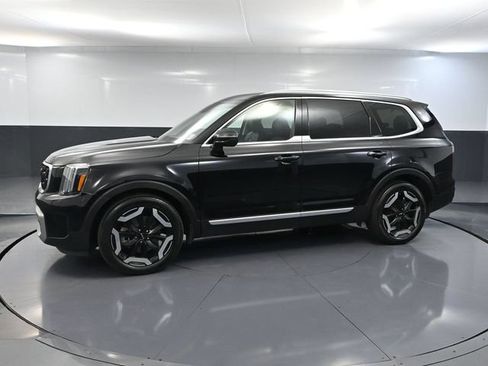 Used 2023 Kia Telluride EX X-Line AWD/4WD image 9