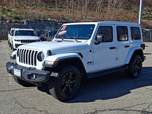 Certified 2021 Jeep Wrangler Unlimited Sahara AWD/4WD image 3
