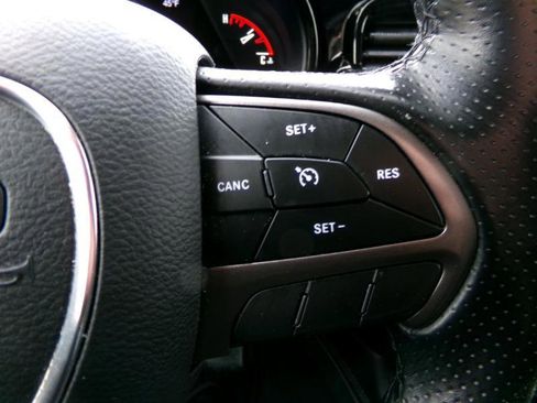 Used 2021 Dodge Durango SXT image 17