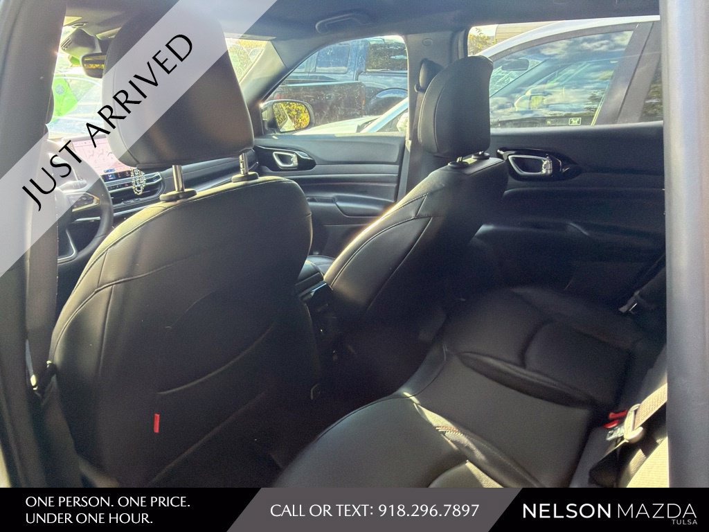 Used 2024 Jeep Compass Trailhawk w/ Trailhawk Elite Group AWD/4WD image 8