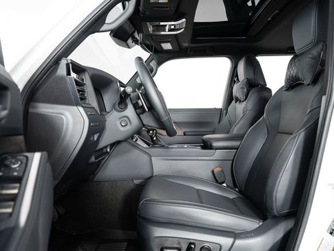 Used 2025 Lexus GX 550 image 14