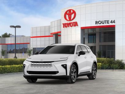 New 2025 Toyota Crown Signia