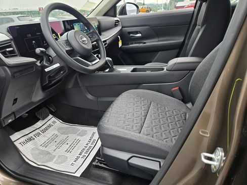 New 2026 Nissan Kicks SV AWD/4WD image 4