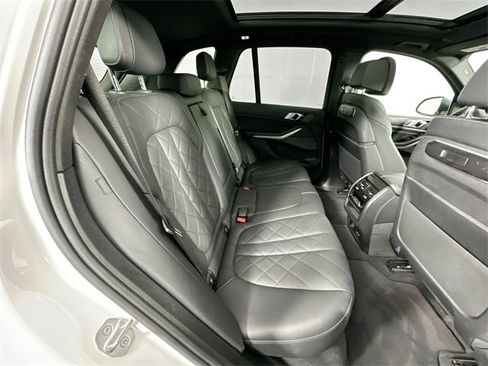 Used 2024 BMW X5 xDrive40i image 28