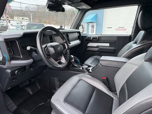 Used 2023 Ford Bronco Black Diamond image 14