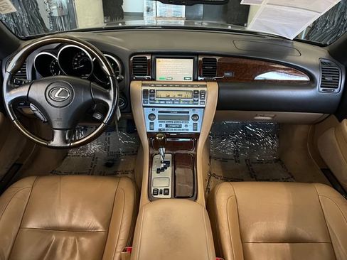 Used 2006 Lexus SC 430 Convertible w/ Preferred Accessory Pkg RWD image 34