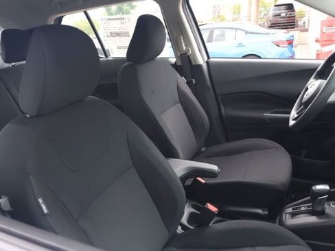 New 2025 Nissan Kicks Play S image 20