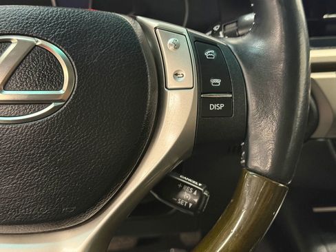 Used 2014 Lexus ES 350 w/ Luxury Package FWD image 27