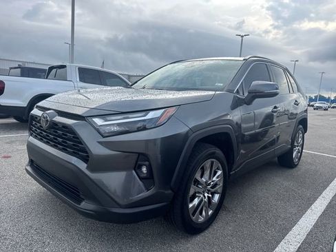 Used 2022 Toyota RAV4 XLE Premium FWD image 1
