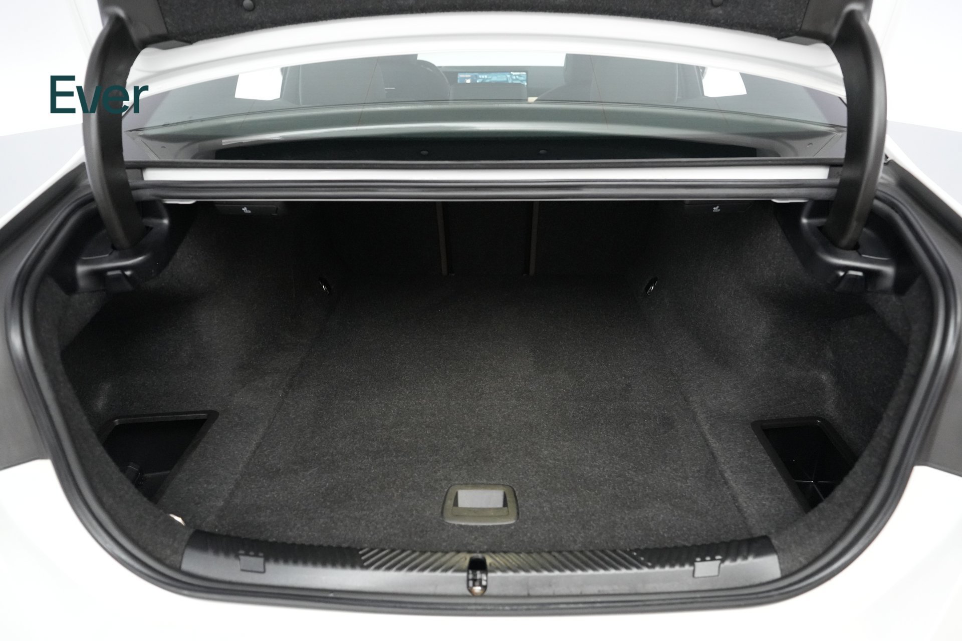 Used 2025 BMW i5 xDrive40 w/ Premium Package AWD/4WD image 8