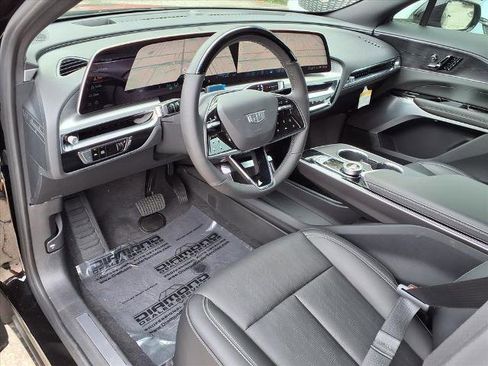 New 2026 Cadillac Lyriq Premium Sport image 12