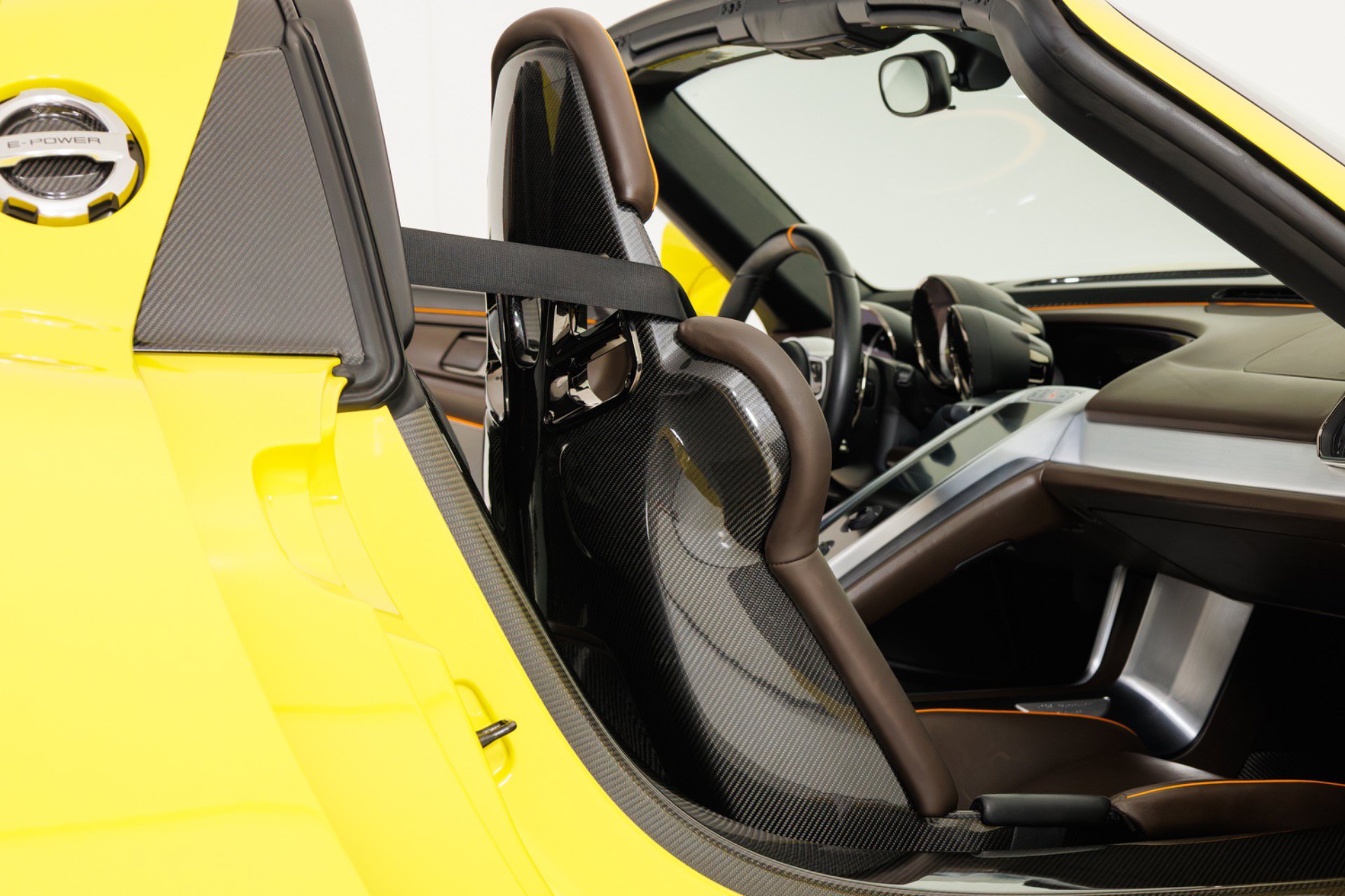 Used 2015 Porsche 918 Spyder AWD/4WD image 43
