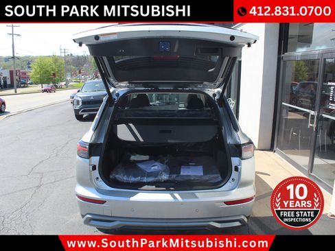 New 2025 Mitsubishi Outlander SE image 30