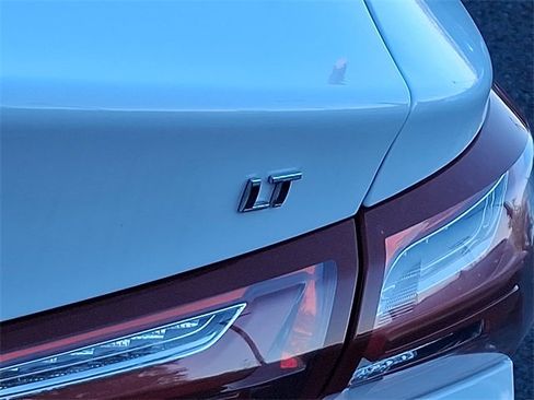 Used 2022 Chevrolet Malibu LT image 29