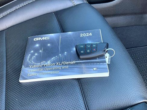 Used 2024 GMC Yukon XL Denali w/ Max Trailering Package AWD/4WD image 12