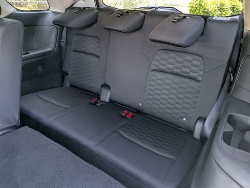 Used 2024 Nissan Pathfinder SV FWD image 15