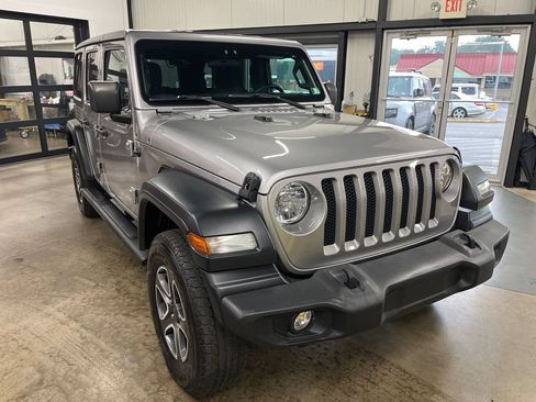 Used 2020 Jeep Wrangler Unlimited Sport S AWD/4WD image 16