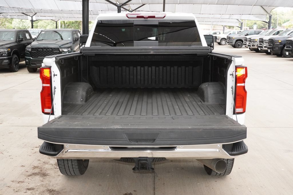 Used 2025 Chevrolet Silverado 2500 LTZ w/ LTZ Convenience Package AWD/4WD image 34