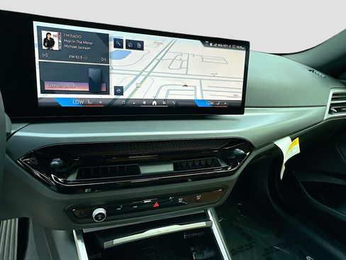 New 2025 BMW 230i Coupe w/ Convenience Package RWD image 12