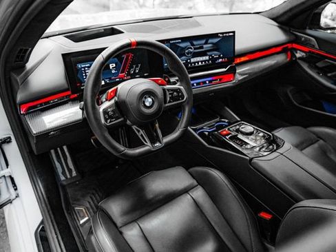 Used 2025 BMW M5 w/ Carbon Package AWD/4WD image 18