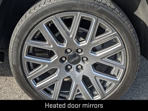 New 2025 GMC Yukon Denali Ultimate AWD/4WD image 11