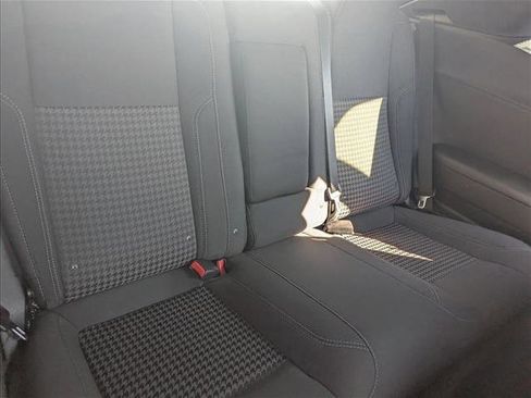 Used 2019 Dodge Challenger SXT image 18