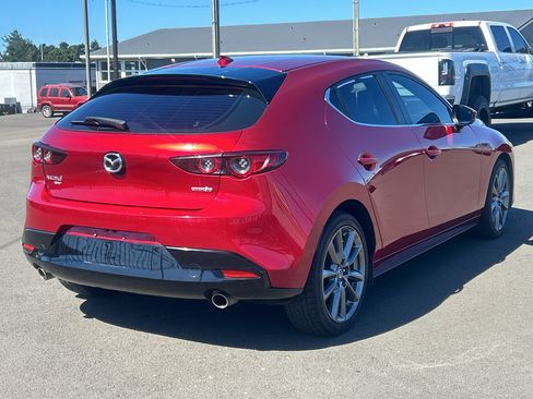 Used 2020 MAZDA MAZDA3 AWD Hatchback w/ Preferred Pkg image 9